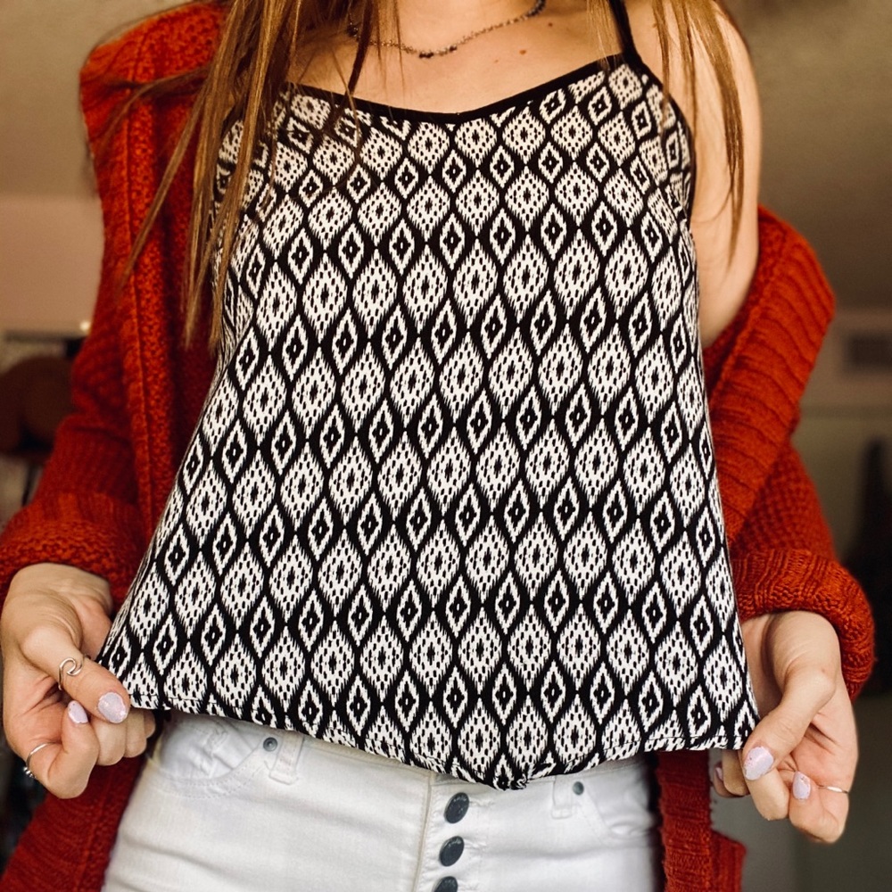 🏵PATTERNED TANK TOP🏵